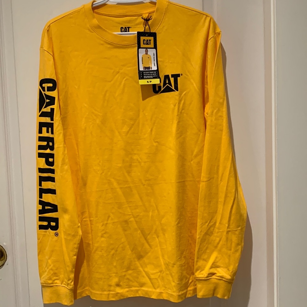 NWT. Men’s caterpillar shirt